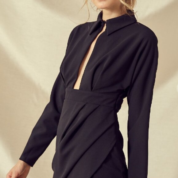 Cleavage Cutout Dress - Picture 2 of 7